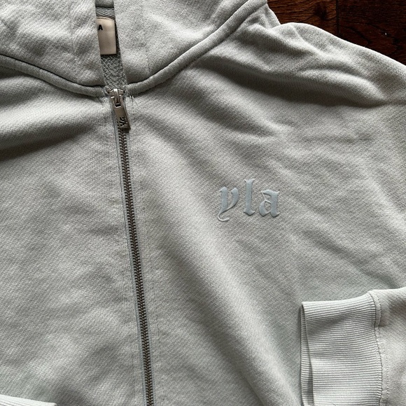 Young La hoodie - Picture 2 of 6